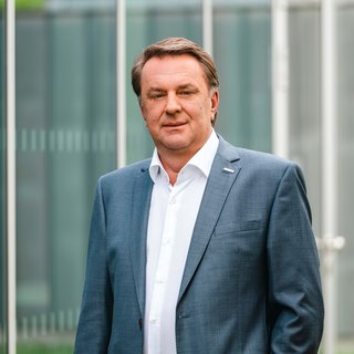 Wolfgang Ecker